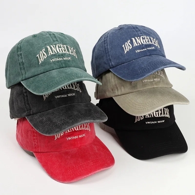 Discounted 6 Panel Baseball Cap With Flat Embroidery Curved Visor